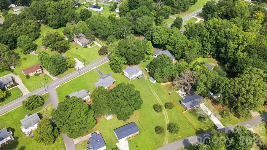 000 Woodhaven Drive, Mount Holly, NC 28120 - #2