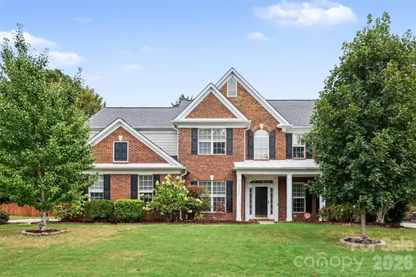 11027 Knight Castle Drive, Charlotte, NC 28277