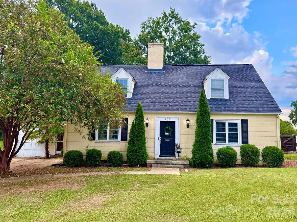 707 W Barr Street, Lancaster, SC 29720 - #1