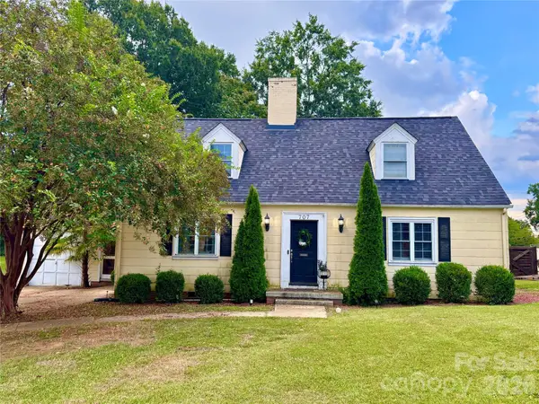 707 W Barr Street, Lancaster, SC 29720