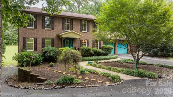 3110 Ninth Tee Drive, Newton, NC 28658