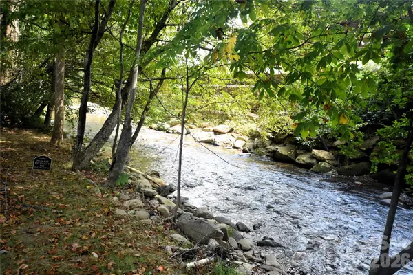 98 Indian Trace Road, Maggie Valley, NC 28751