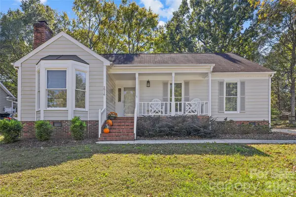 2916 Winghaven Lane, Charlotte, NC 28210