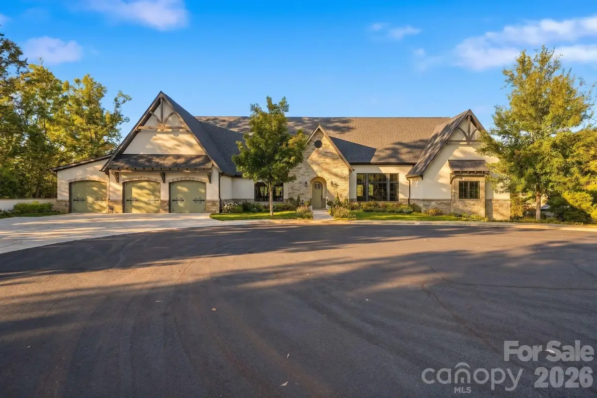 21 Evian Court, Asheville, NC 28804 - #1