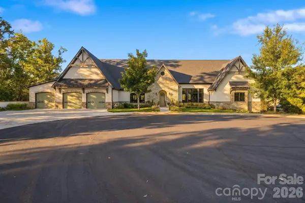 21 Evian Court, Asheville, NC 28804
