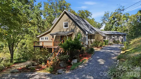 2711 Rabbit Hop Road, Spruce Pine, NC 28777
