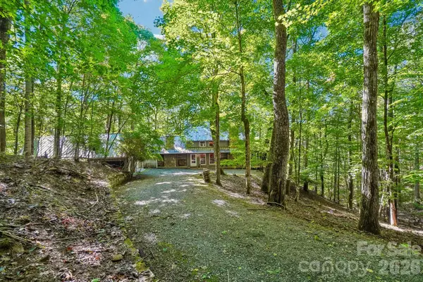 624 Fox Den Road, Mars Hill, NC 28754