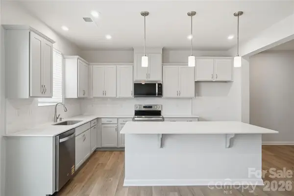 5212 Wyes Oak Lane, Charlotte, NC 28269