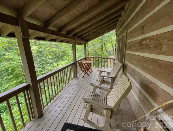 100 Creek Bend Road, Waynesville, NC 28785