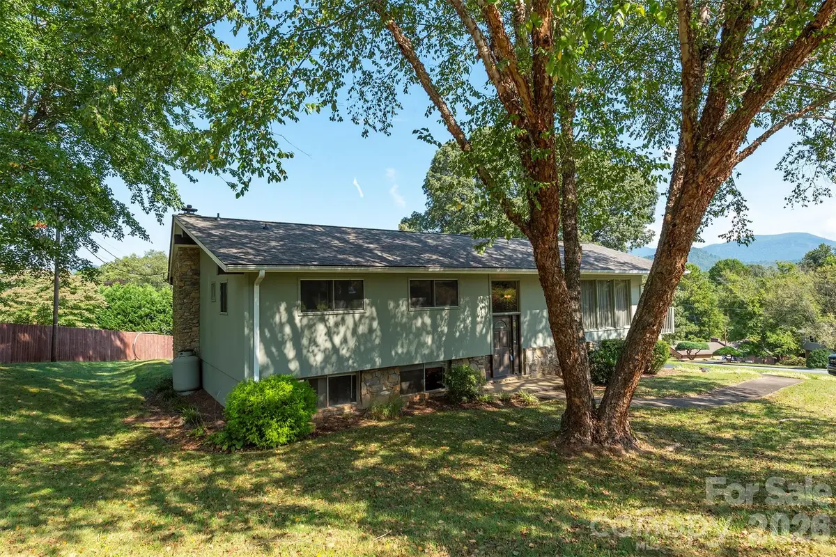127 College Circle, Swannanoa, NC 28778 - #1