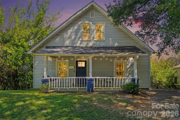 224 E Catawba Avenue, Mooresville, NC 28115