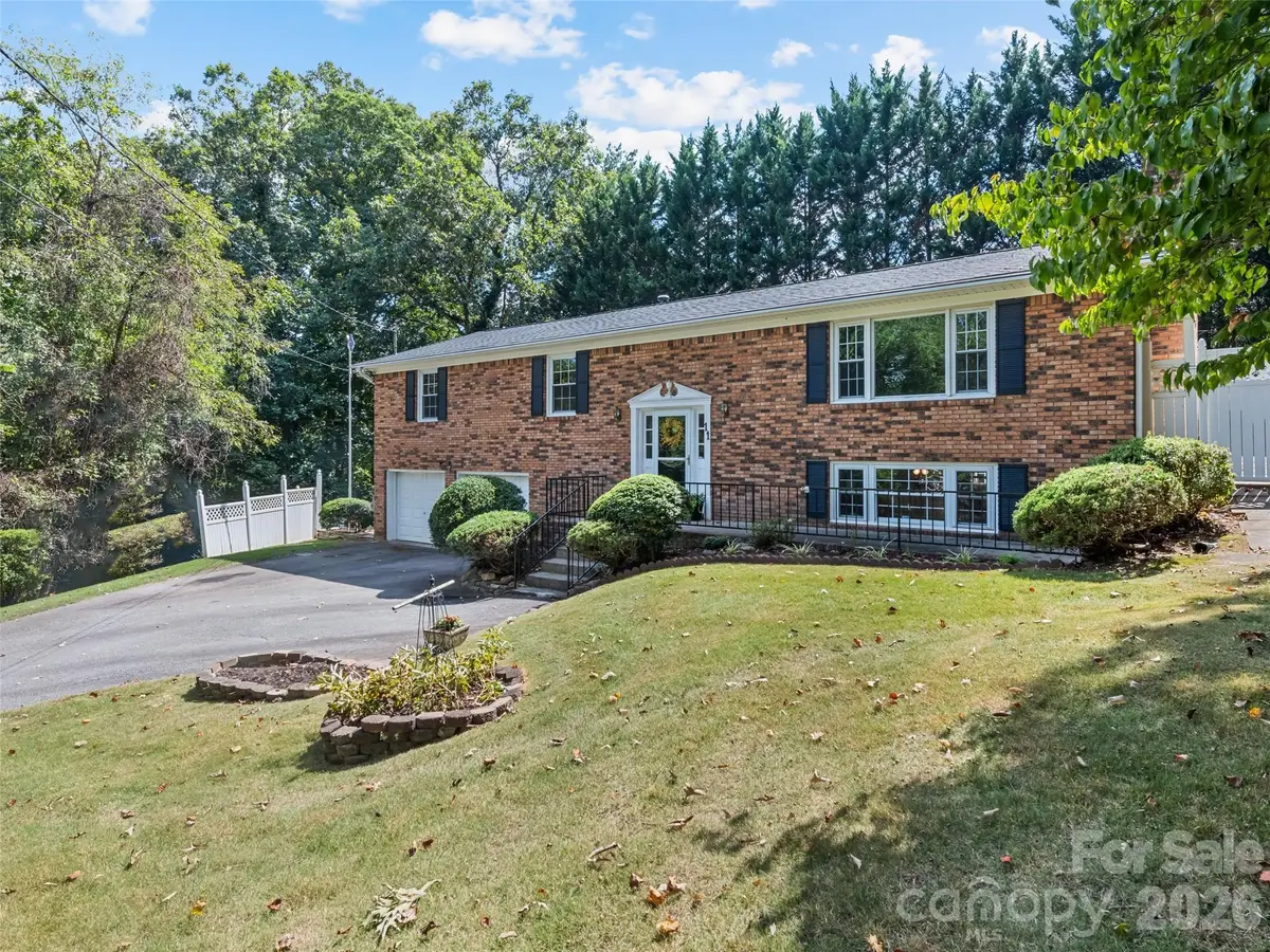11 Crestwood Lane, Candler, NC 28715 - #1