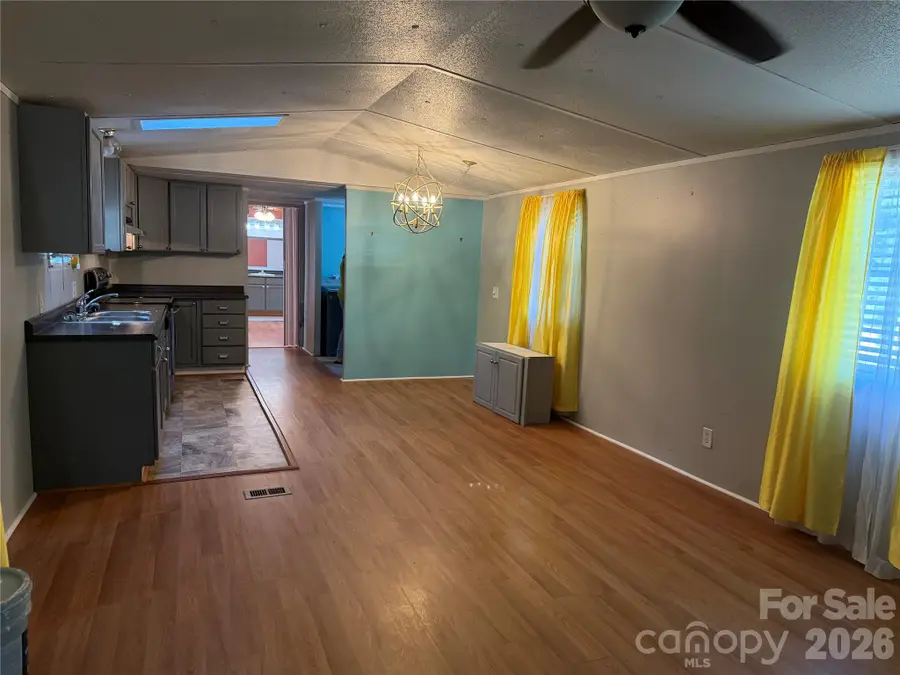 1025 29th Street Place Ne, Conover, NC 28613 - #3