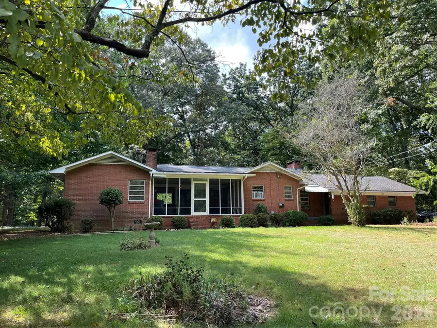 521 Courtney Lane, Matthews, NC 28105 - #2