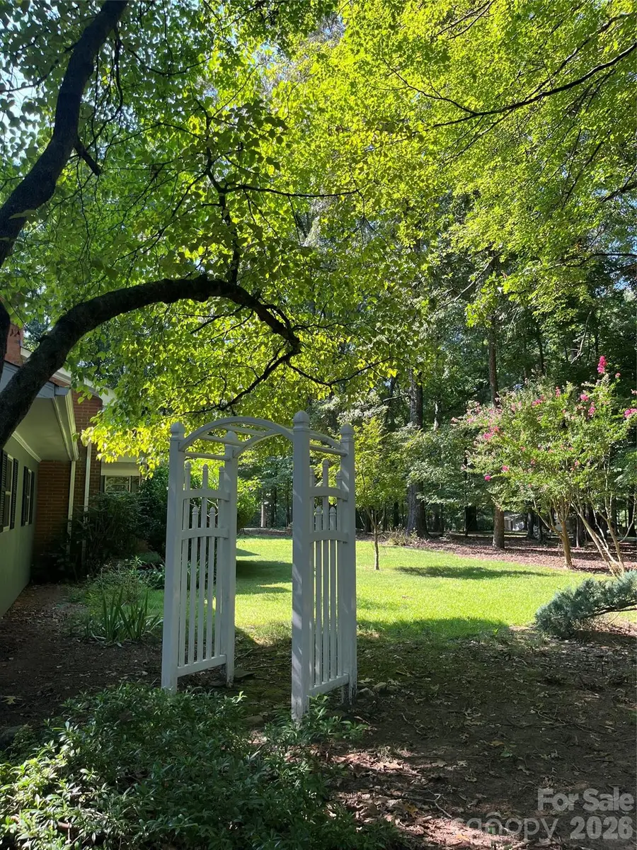 521 Courtney Lane, Matthews, NC 28105 - #3