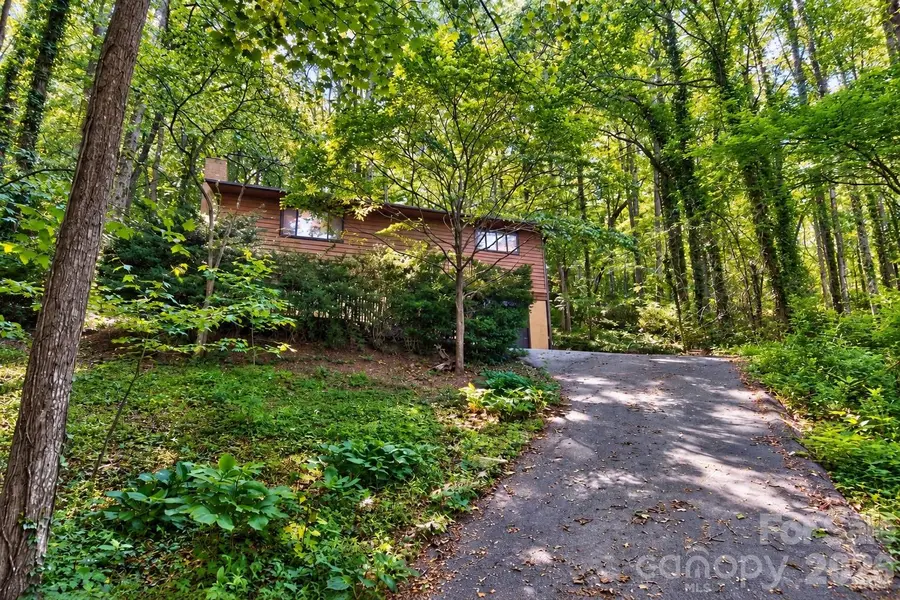 8 Shadywood Circle, Asheville, NC 28803 - #2