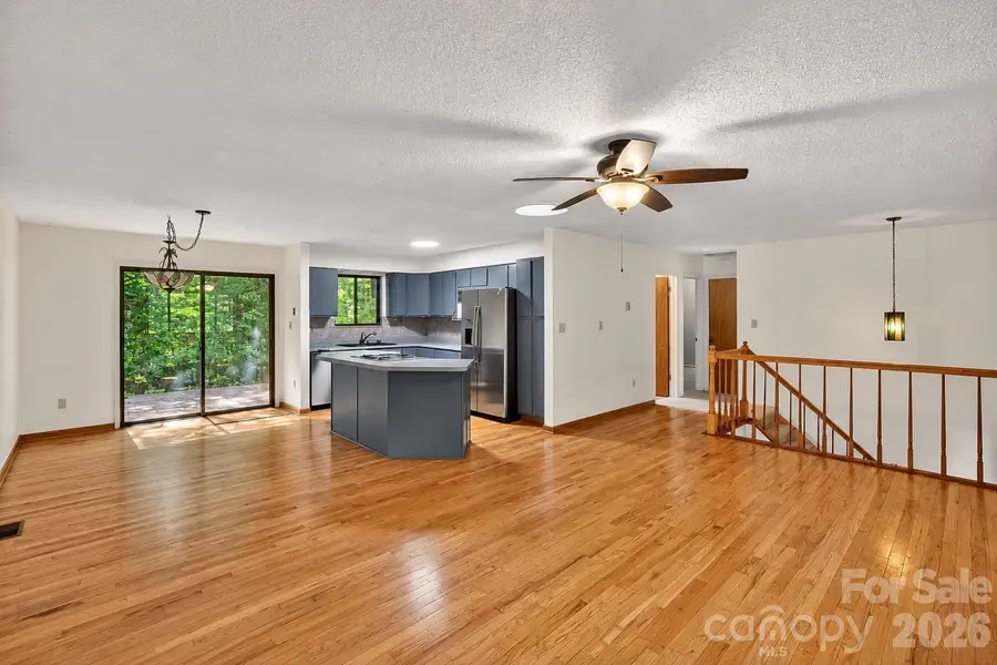 8 Shadywood Circle, Asheville, NC 28803 - #3