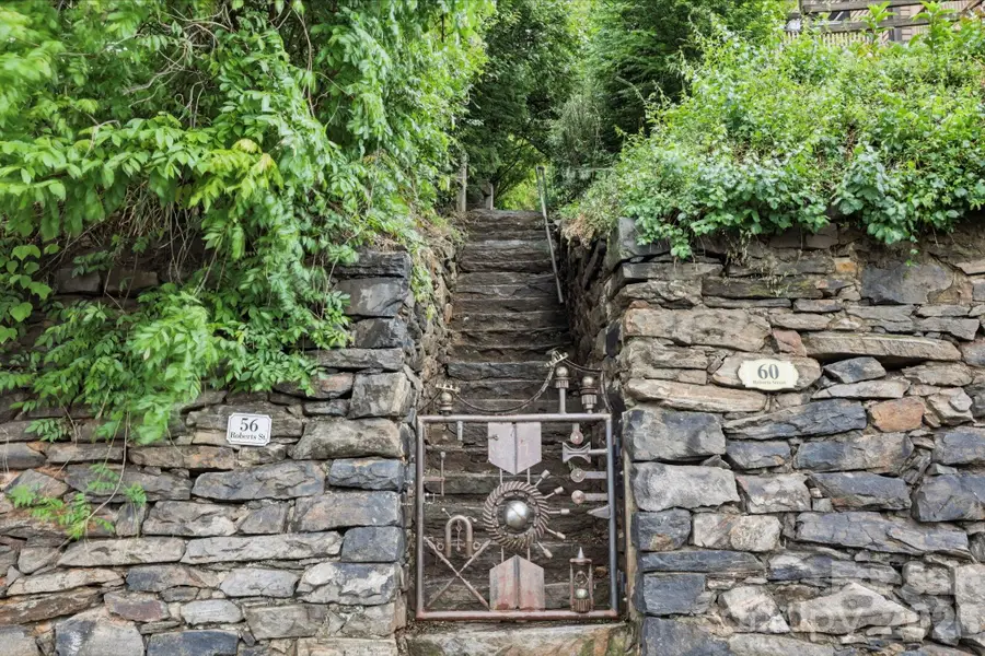 60 Roberts Street, Asheville, NC 28801 - #3