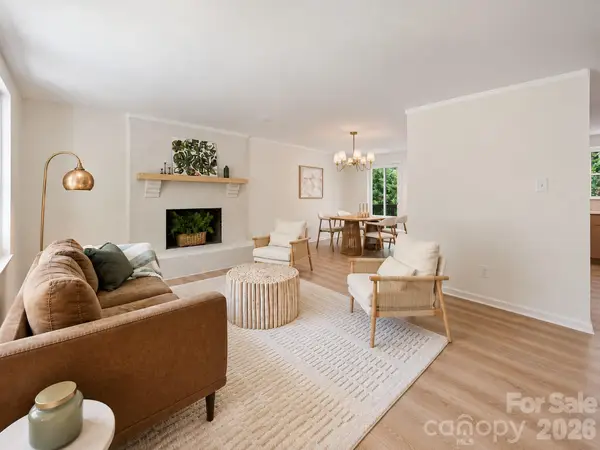 7323 Rollingridge Drive, Charlotte, NC 28211