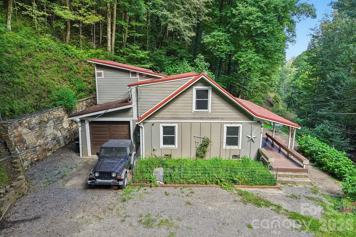 16 Wits End Way, Waynesville, NC 28785 - #1