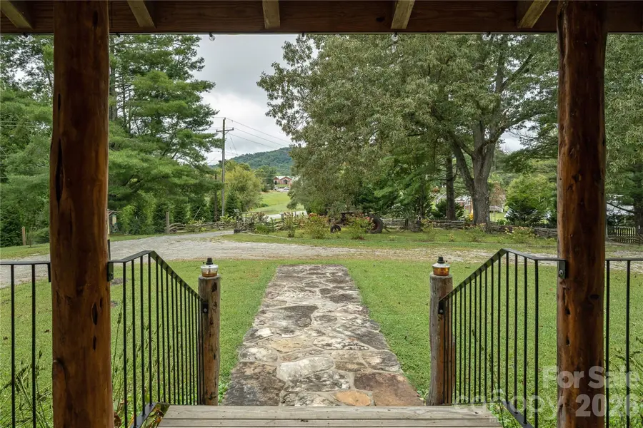 10 Black Bear Valley Drive, Hendersonville, NC 28792 - #3