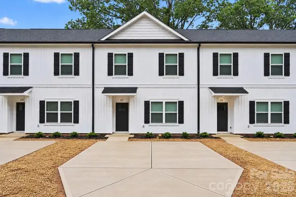 45 E 13th Street, Newton, NC 28658