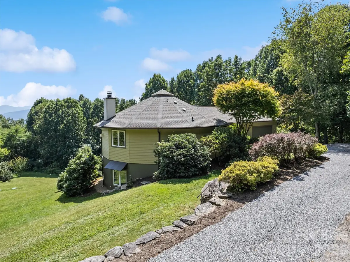 555 Live Oak Loop, Waynesville, NC 28785 - #1