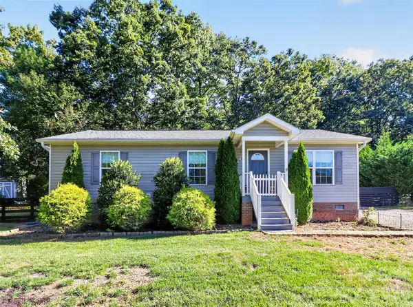 2454 Oak Valley Lane, Maiden, NC 28650