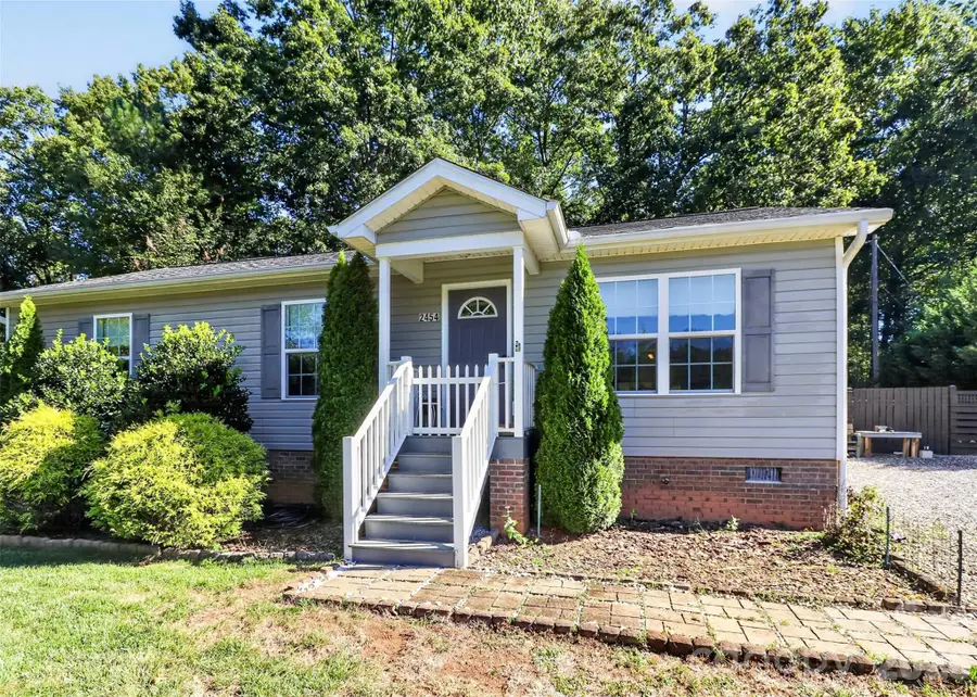 2454 Oak Valley Lane, Maiden, NC 28650 - #2