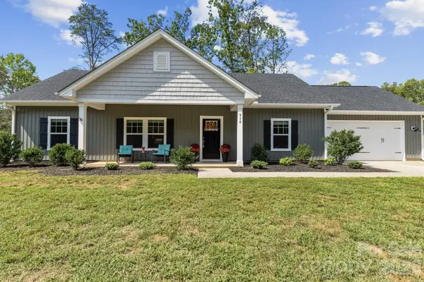916 Westminster Drive #8, Statesville, NC 28677