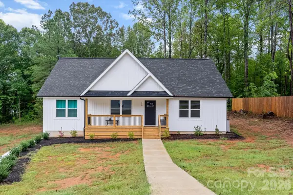 110 S Yadkin River Road, Statesville, NC 28625