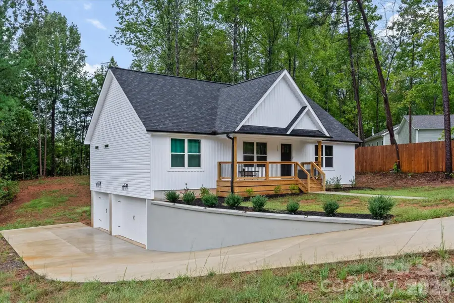 110 S Yadkin River Road, Statesville, NC 28625 - #3