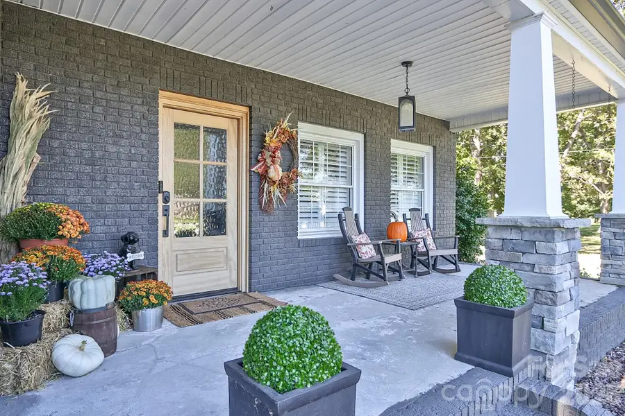 2659 Us Highway 21 Highway, Hamptonville, NC 27020 - #2