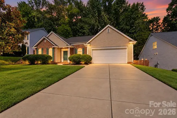 10214 Stoneykirk Lane, Charlotte, NC 28269