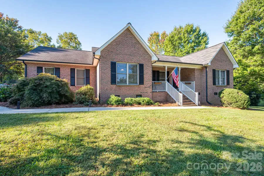 102 Moore Street, Lincolnton, NC 28092 - #2