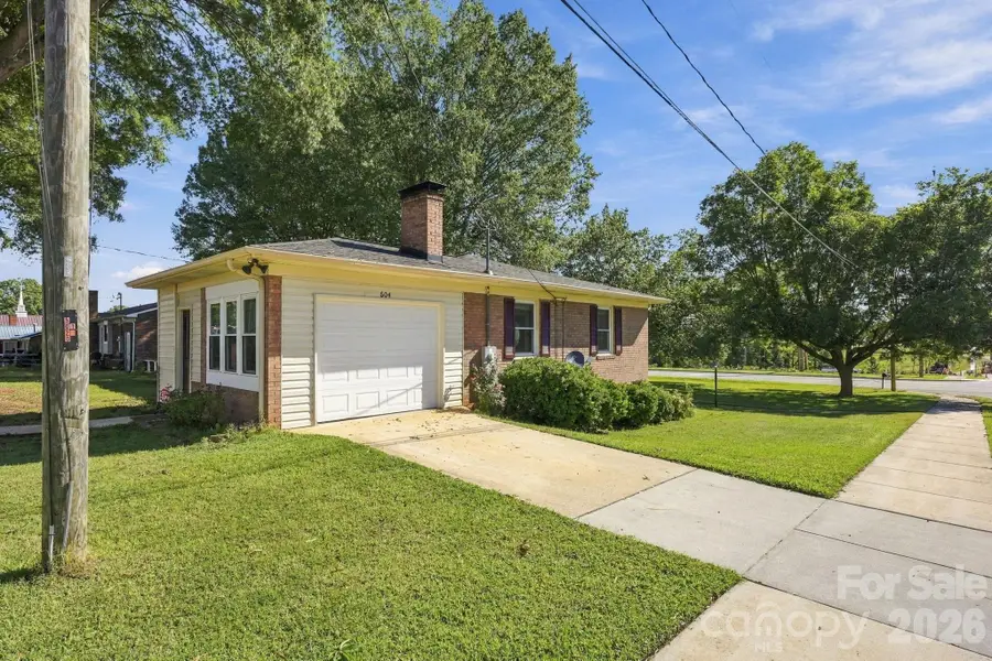 604 W Park Avenue, Mooresville, NC 28115 - #2