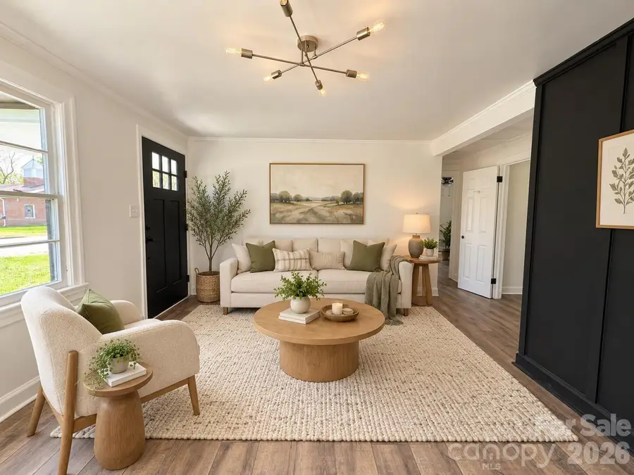 142 S Ervin Avenue, Newton, NC 28658 - #2