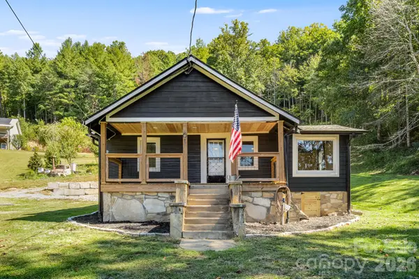 61 Martins Creek Road, Barnardsville, NC 28709