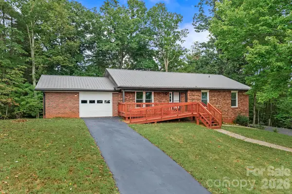 431 Pine Ridge Road, Mars Hill, NC 28754
