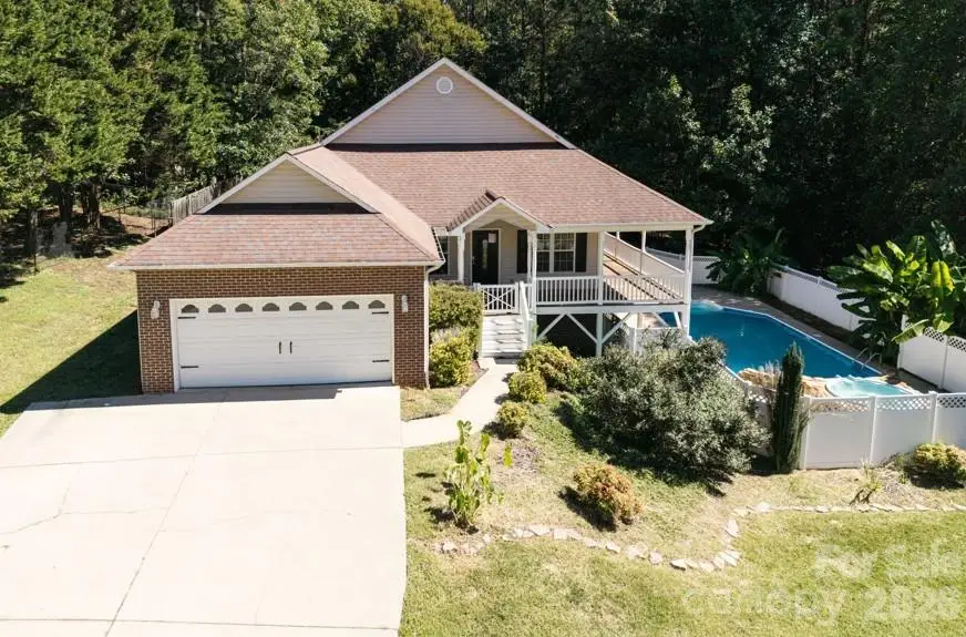 6391 Cathedral Drive, Hickory, NC 28601 - #1