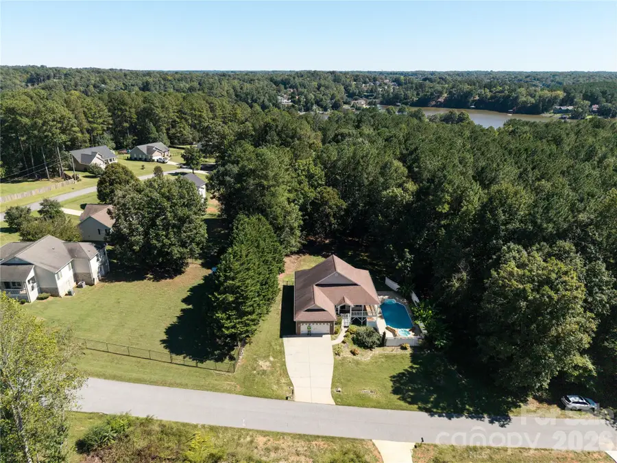 6391 Cathedral Drive, Hickory, NC 28601 - #3