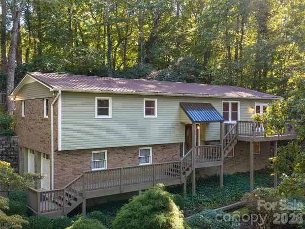 172 Long John Drive, Hendersonville, NC 28791