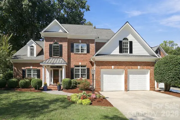 3716 Eastover Hills Court, Charlotte, NC 28211