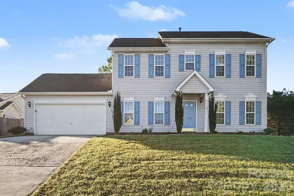 1009 Sandy Point Drive Sw, Concord, NC 28025