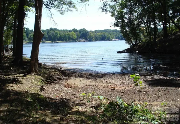 3201 Lake Pointe Drive, Belmont, NC 28012