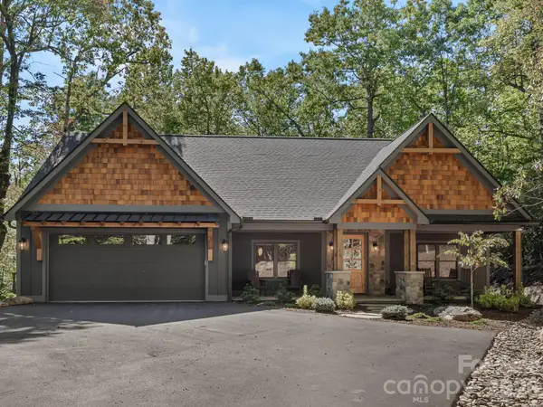 15 W Moytoy Lane, Brevard, NC 28712