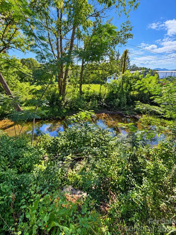 139 Mcentire Road, Old Fort, NC 28762