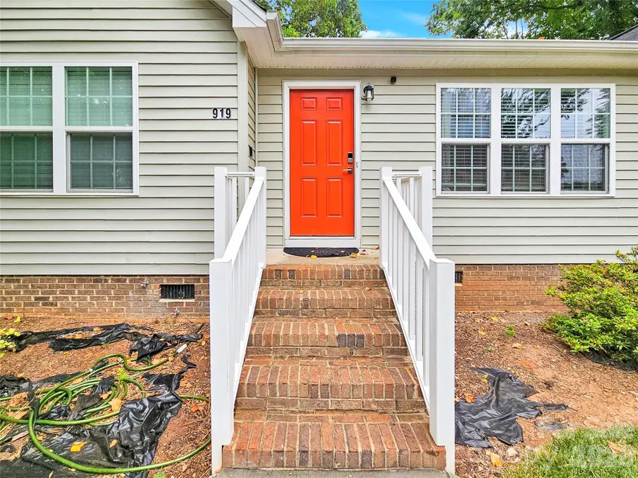 919 Edgemont Avenue, Belmont, NC 28012 - #2