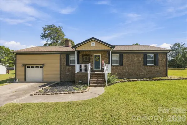305 W Timberland Drive, Grover, NC 28073