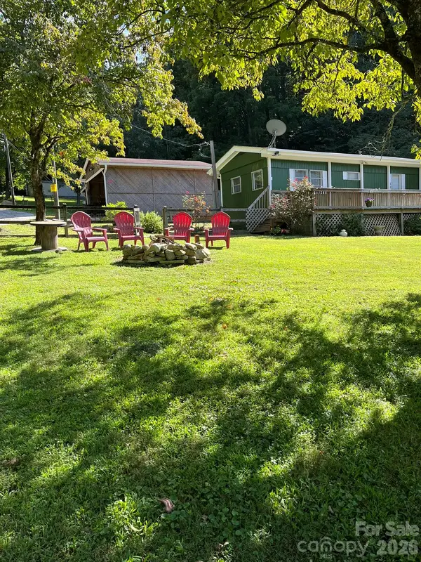 987 Angelwood Lane, Hendersonville, NC 28792